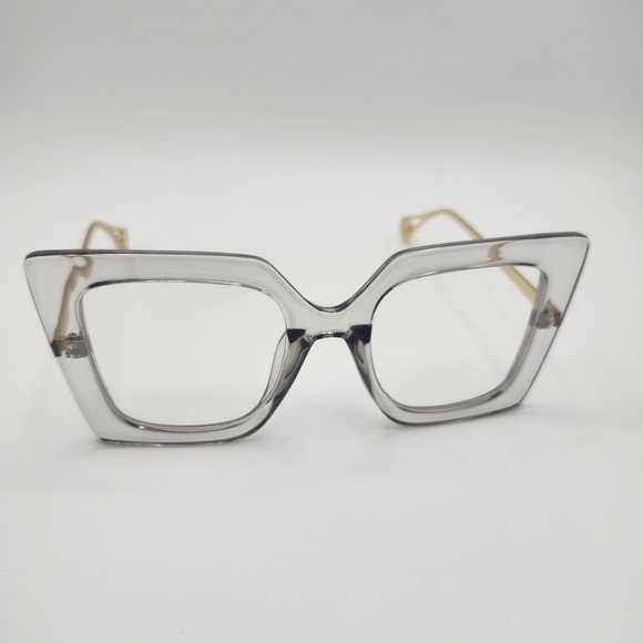 Accessories - Chic Transparent Cat-Eye Glasses